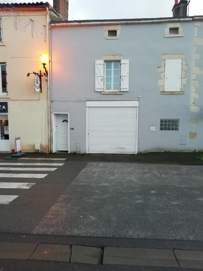 Joli Appartement, 1 Chambre, Au Coeur De Mouilleron St Germain Экстерьер фото